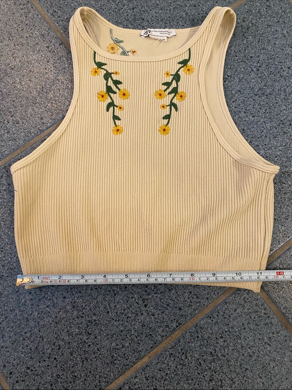 ZARA Crop Top ribbed racerback yellow / yellow flower embroidery / XS - S - Picture 9 of 10